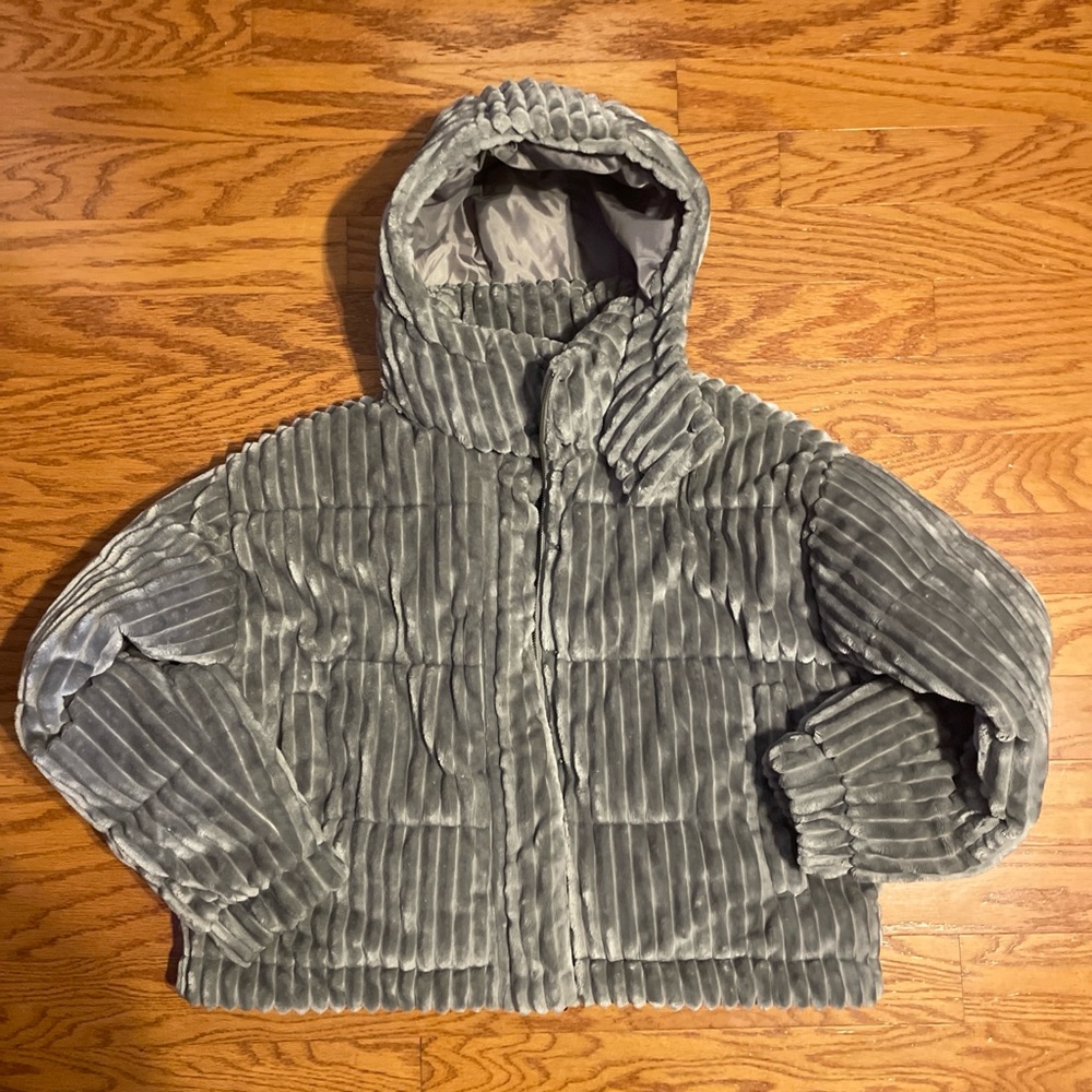 American Eagle Outfitters Plush Quilted Hooded Jacket - Gray